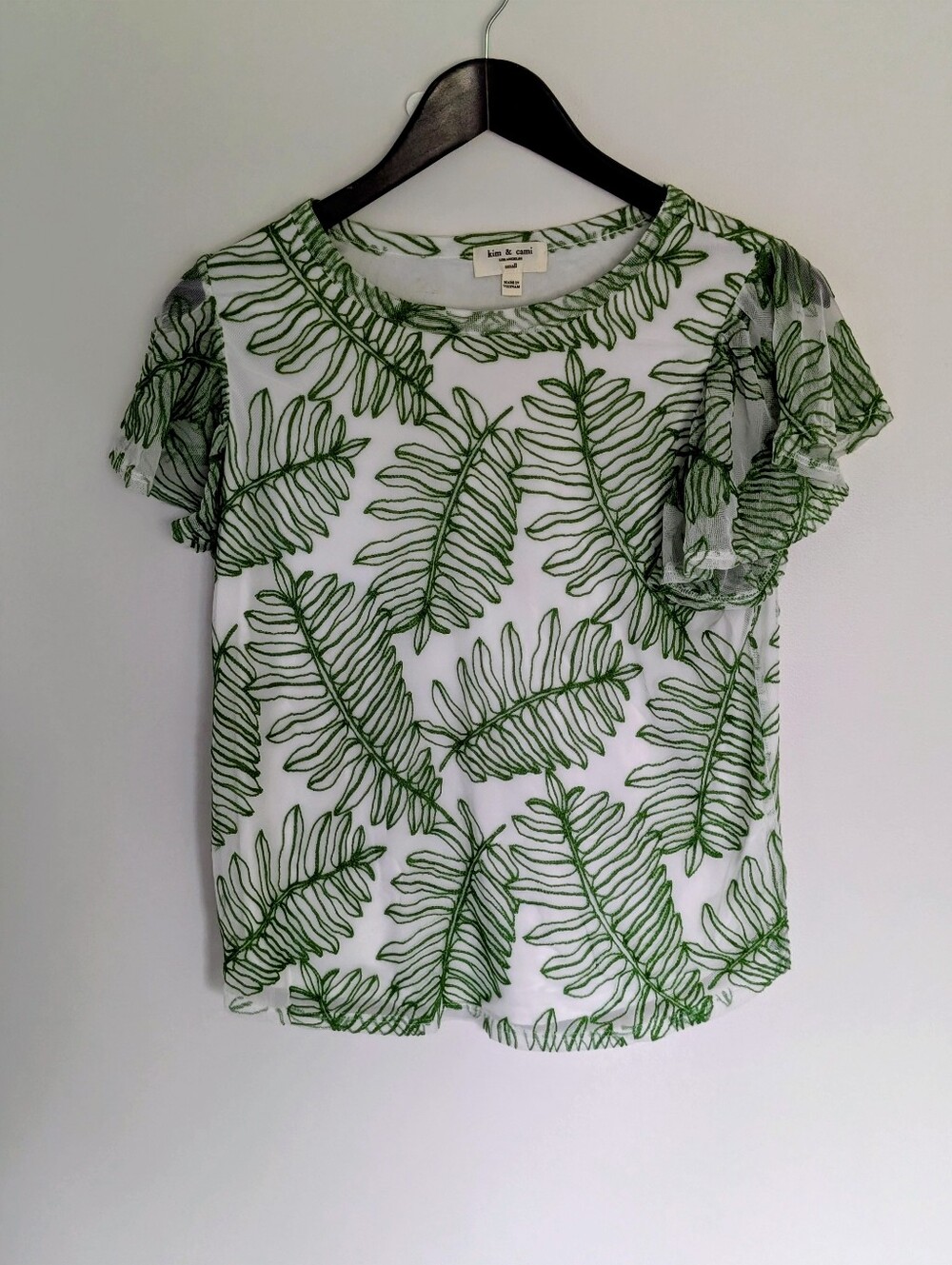 Kim & Cami Green Embroidered Fern Leaf Mesh Top - Small